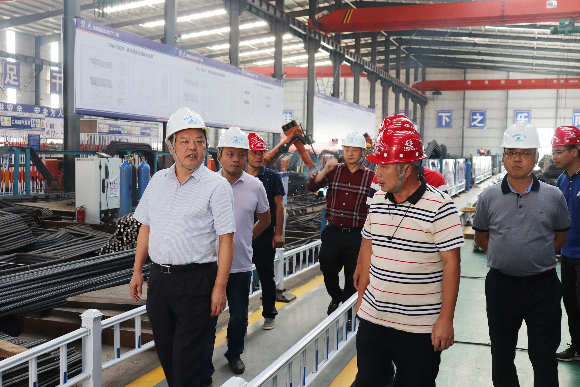 20200903 龔智輝赴京德高速ZT10標(biāo)開(kāi)展紅線督查 圖_副本.jpg